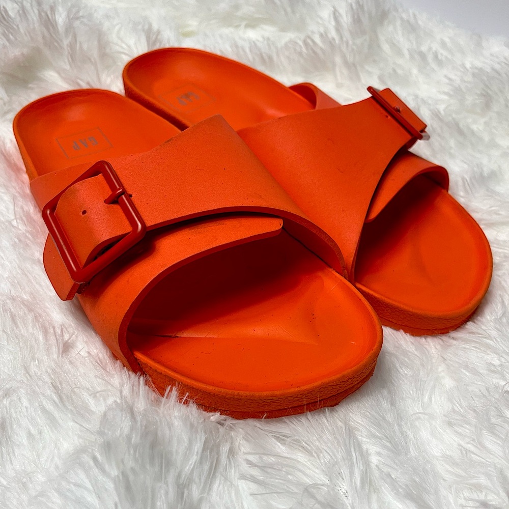 GAP Women’s Intense Orange Pool Slide Sandals